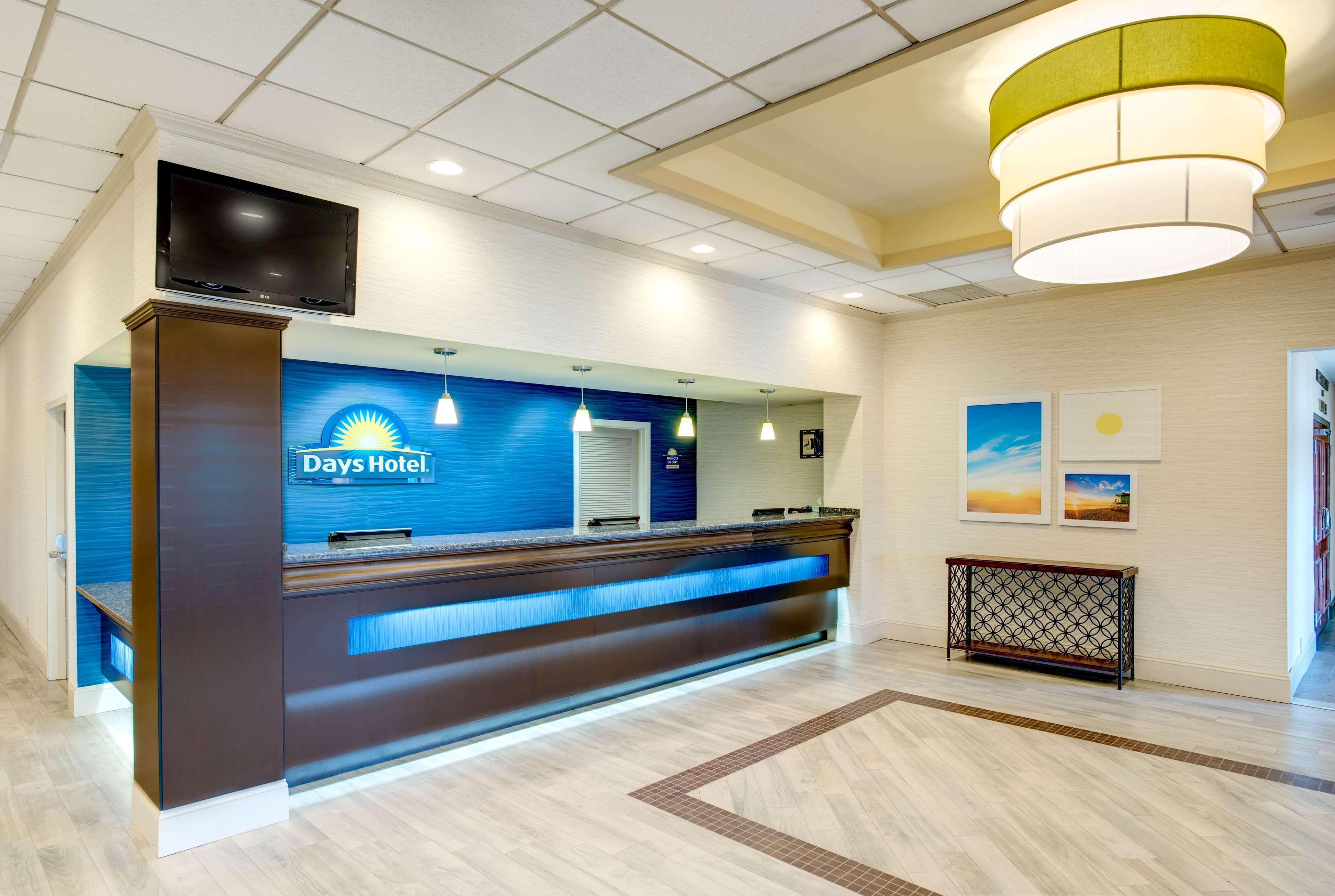 Days Hotel By Wyndham Toms River Jersey Shore Bagian luar foto