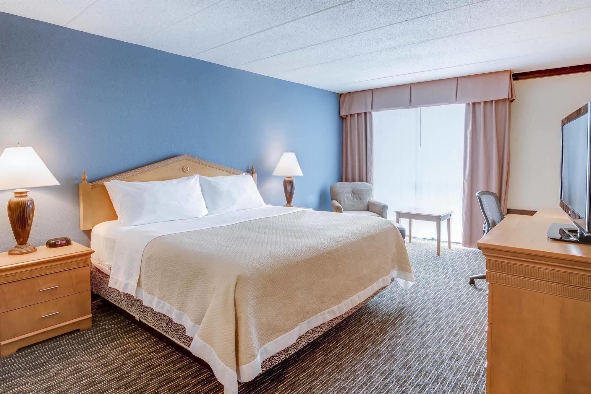 Days Hotel By Wyndham Toms River Jersey Shore Bagian luar foto