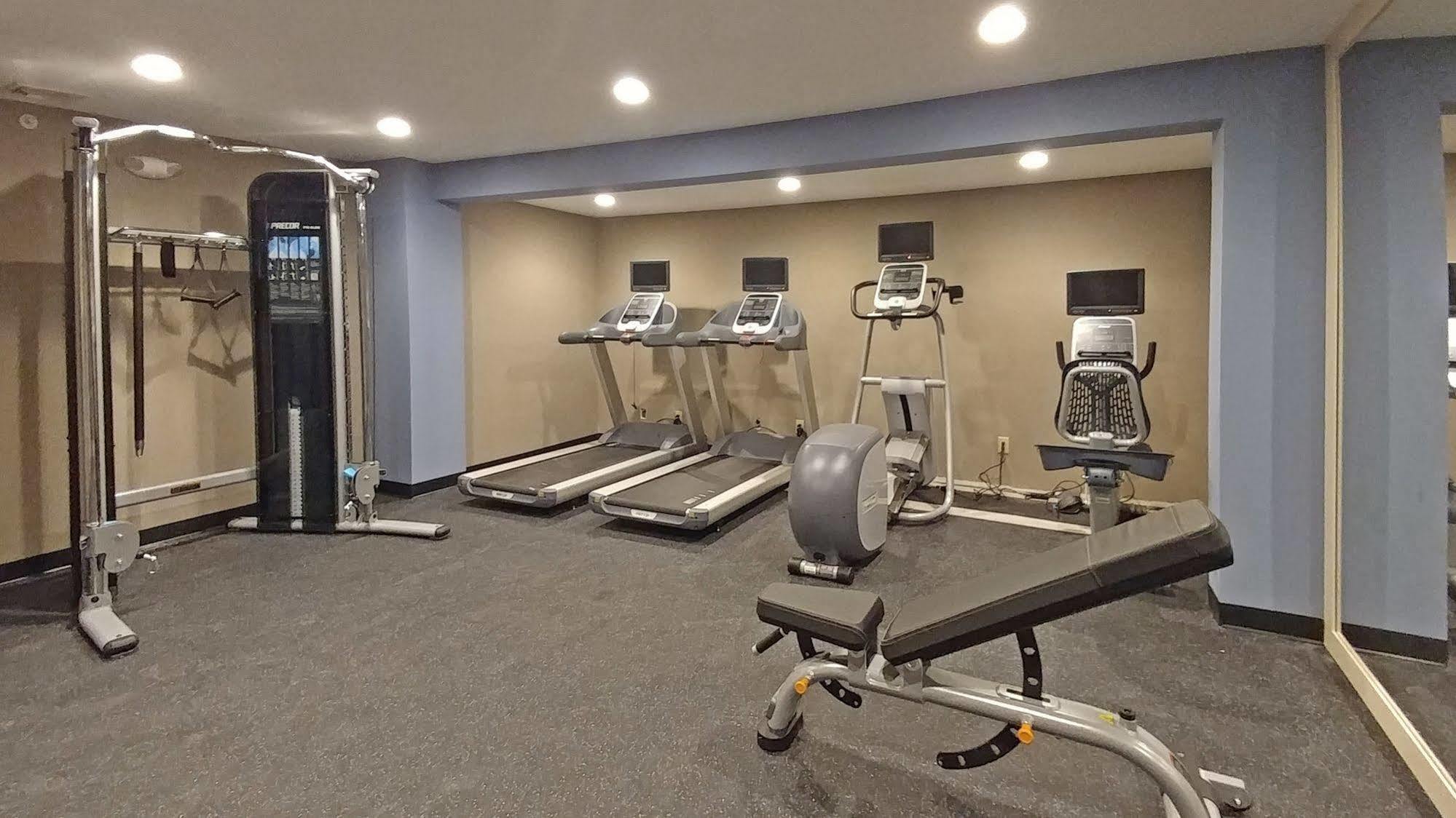 Days Hotel By Wyndham Toms River Jersey Shore Bagian luar foto